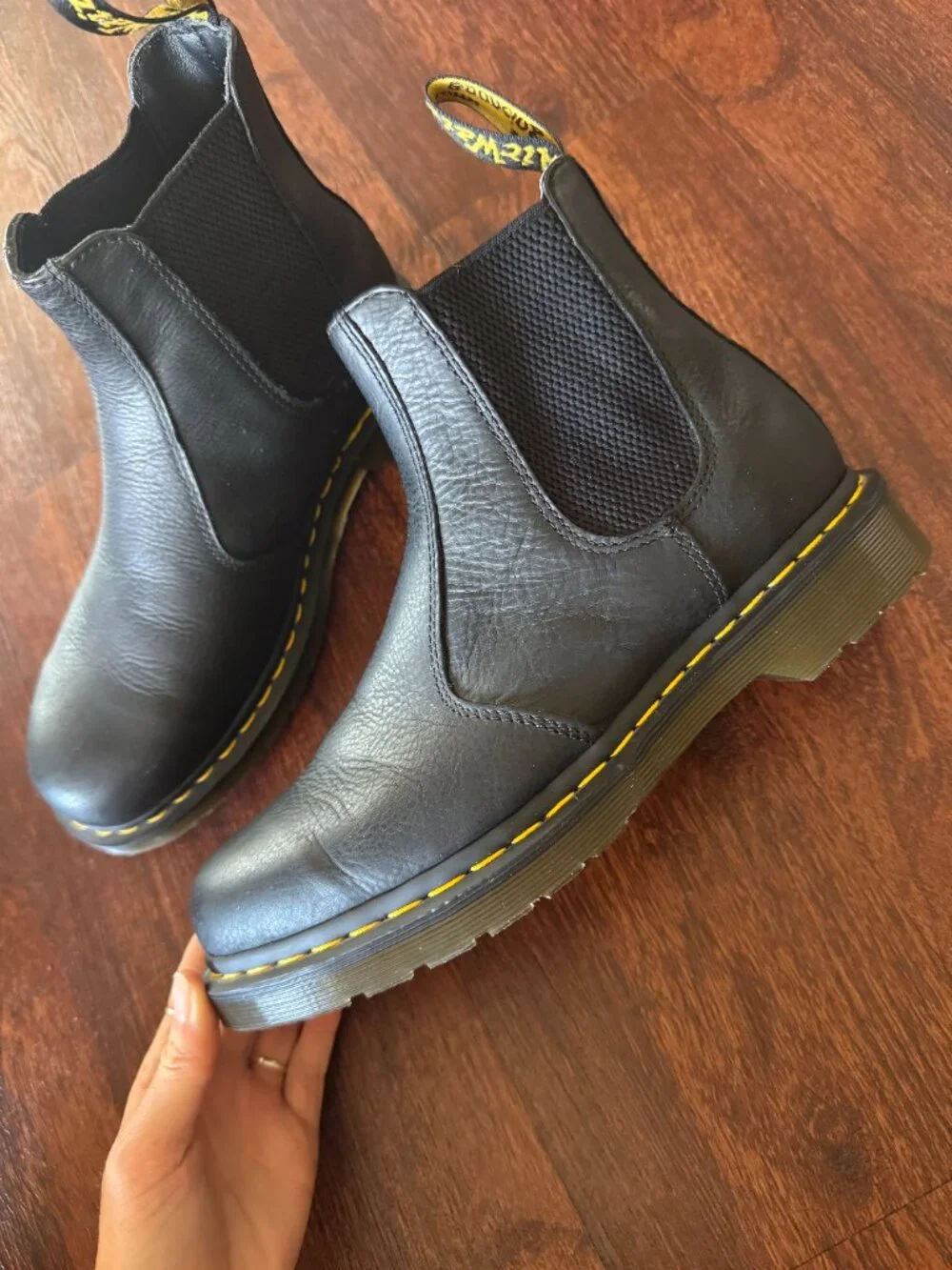 Dr. Martens 2976 Chelsea Boot - Men's US 8